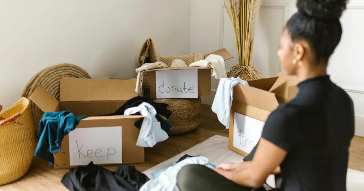 decluttering as budget friendly moving tips